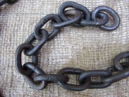 Цепь нужна-чтобы не было в будущем такого падЕ"жа супертяжей))