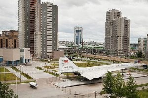 За домом такой стоит. Фото подобрал где мой дом видно) желтая 9-ти этажка.