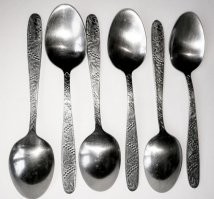 Тоже только любимая есть!
Маленьким был, у бабушки ей кушал.
Сейчас у мамы живёт. Прихожу в гости к ней и обязательно ей кушаю :).
Фото из инетов.