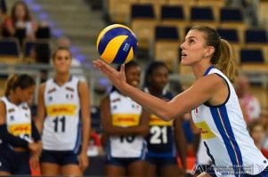 Келси Робинсон и Олесия Орро