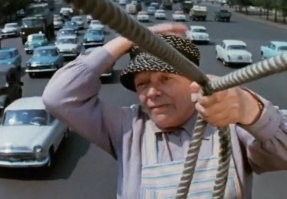 Вот наша бабушка едет к внучкам