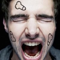 Нет бы нормальные тату набить!