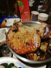 Оно на рёбрах было, плюс решили так попробовать. Очень даже здорово получилось.