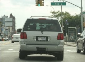 Этот подержанный универсал Volvo обойдется вам в 20 миллионов долларов, благодаря своему номерному знаку