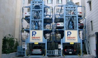 Что не так с карусельными парковками? Ставят где есть необходимость.
Сам на такой в Осаке парковался.