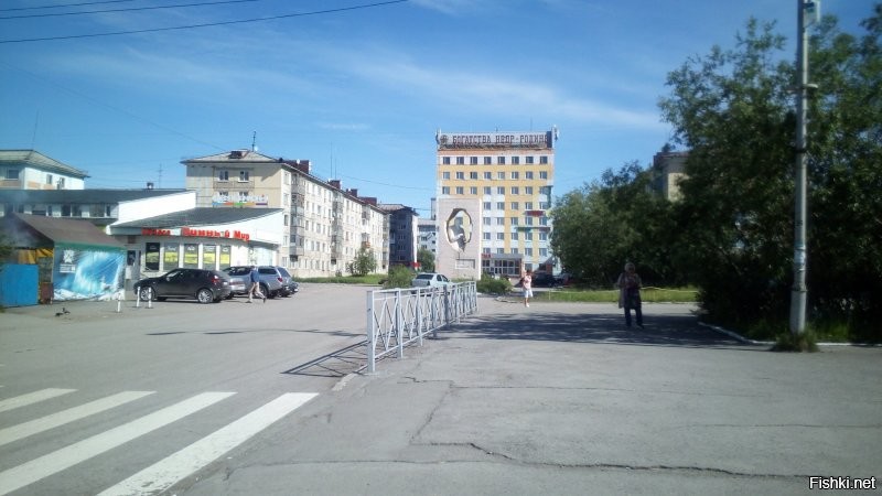 А что? Хороший, тёплый, солнечный город.