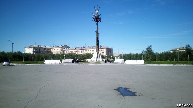 А что? Хороший, тёплый, солнечный город.