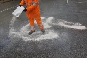 Теперь в Москве так выглядит зима.
Собянкин, сволочь, все улицы этой дрянью засыпал.