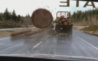 Только ради эпизода на дороге и скачиваю весь фильм