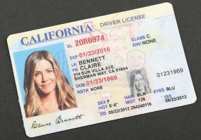 а то что у него - просто id, аналог внутреннего паспорта рф. 
у пендосов если что загран паспартов нет.