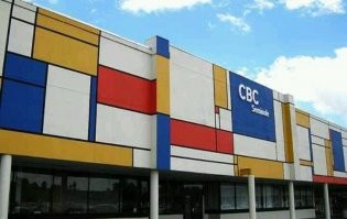 А Мондриан вообще благодарная и довольно популярная тема в архитектуре, даже в своей классической ипостаси.