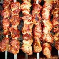 На даче, в лесу и у водоемов - было бы мясо, а приготовить мы сможем