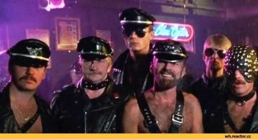 Не там ты своих ищешь. Твои собираются в специальных клубах - значит вам туда дорога.