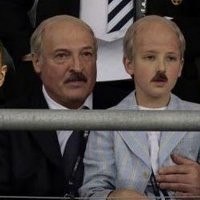 В Сети рассекретили первое фото Николая Лукашенко с матерью