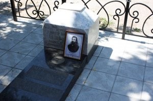 Могила Н.В. Склифосовского в селе Яковцы, возле Полтавы