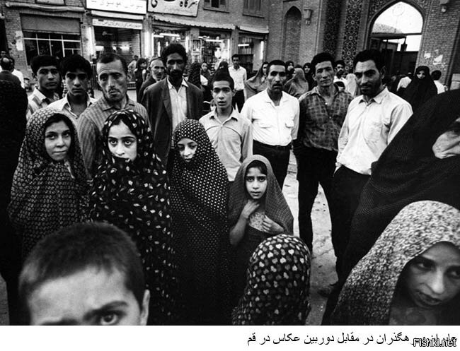 Ну так-то реальный Иран при шахе выглядел примерно вот так.

Не стоит судить о стране по рекламным картинкам.