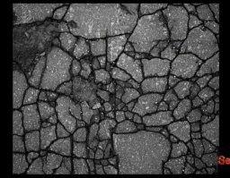 в Союзе было полно таких дорог паутинкой. Но покрытие держалось и его не смывало по весне. Парадокс.