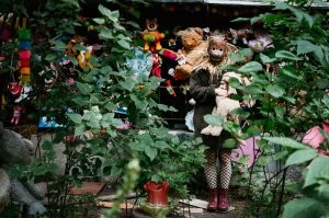 У меня тут через дорогу вот.
Екатеринбург.