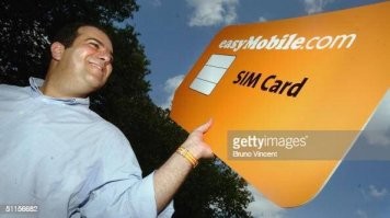 И сим-карта к нему