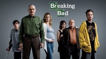 Я смотрел Breaking Bad только в прошлом году, потому что в Болгарии он был переведен как "В обуви Сатаны" и все это время я думал, что это сериал-продолжение "Дьявол носит Прада" 
Не знаю, что помешало ему быть переведенным как "Ухудшение", который является правильным переводом или что-то другое с правильным смыслом