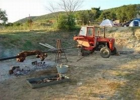 Трактора в естественной среде обитания