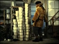 Мужик купил самую важную поллитру!