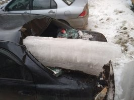 Сосульки-убийцы: опасные крыши и балконы