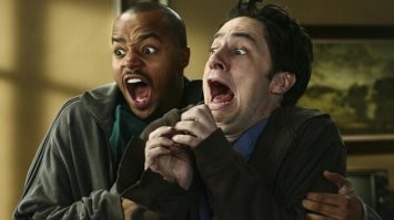 Мужики, она там кого-то жуёт!!