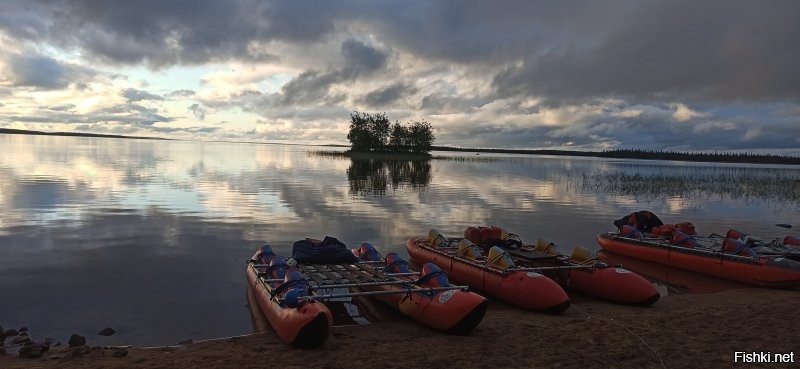 дааааа. на Канозере баню свою ставили, здорово было...