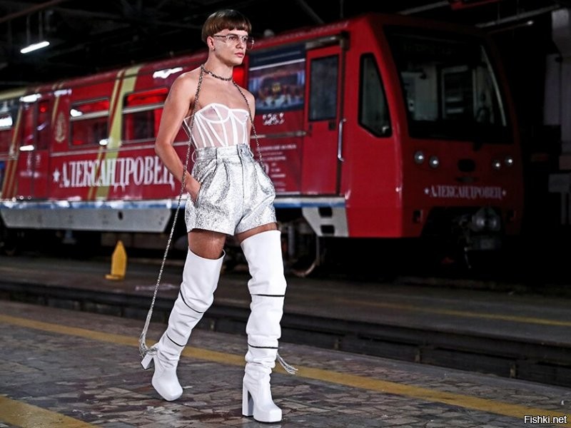 Что-то я ни в цуме, ни на южных воротах подобных персонажей не видел