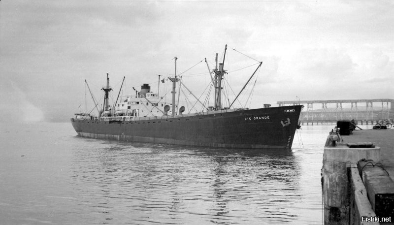 Враньё. Самым глубоко расположенным найденным судном в мире считается немецкое грузовое судно "Рио-Гранде" затонувшее в 1944 году в результате торпедной атаки. Найдено в 1996 году. Лежит на глубине 6762 метра.