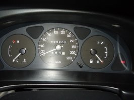 Угадайте, где в Ланосе бензобак?