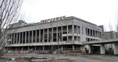 Пфф! Рассказчик, как обычно, расписался в собственной полной некомпетентности. Тупой копипастер без зачатков разума и аналитического мышления. Про мекку постапокалиптиков Припять он даже не слышал!