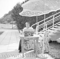 ЯЛТА, 1978 год. Леонид Ильич перед осмотром новинки автозавода ЗАЗ.