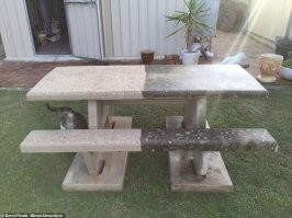 Я так понял, что слева под столешницей эта самая мойка и торчит?