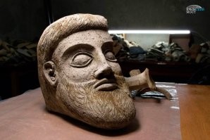 В Краснодаре показали найденные у Крымского моста артефакты 



И т.д.

А вот - "голова статуи"