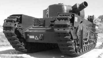 До кучи к технике которая участвовала в высадке союзников в Европе - танк Черчилль с миномётом Petard.
Кому интересно - ищите по запросу "игрушки Хобарта", там целый ансамбль различных машин, для высадки на побережье и взятия укреплений.