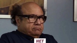 - Щенок! Да я воевал, и даже получил ранение!
- А что за ранение? Расскажешь? 
- ...