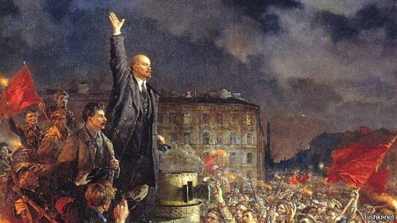 Ленин , Петроград , Финский вокзал .... а где броневик ?