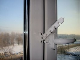 Вот поэтому я окна так никогда не открываю (когда никого нет дома), простое приспособление и все довольны и здоровы!