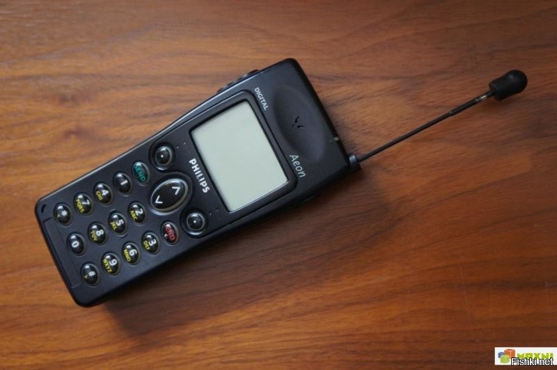 Вот наверное первый общедоступные телефон на DAMPS