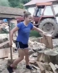 Таким колуном удобней все же с размаха двумя руками колоть..