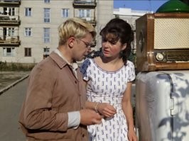 Не стоит равняться на атлантические ценности. У нас свои пары......))))