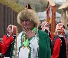 Бестолочь, ты сначала выясни кто такие чухонцы, затем бросайся умными словечками, кусок башкирского дерьма. 
К слову о бомбах, то американцы скинули бомбы не на военные объекты, а на мирные поселения 

P.s Башкиры как и татары - выродки портящие славянский генофонд.