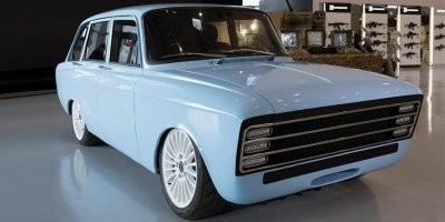 Тоже с 1973 года выпускался, а электричку Калашников СV-1 показали в 2018 году