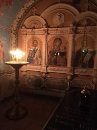 Там рядом есть подземный монастырь. Рекомендую.