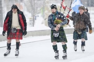 А вот яйца по-шотландски мороженные.
