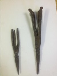 Ничего смешного. Многие из присутствующих тут знают и тем более пользовались этим? А между прочим этому приспособлению веков столько, что и посчитать трудно. Причём в отличии от телефона оно было наверно у всех.