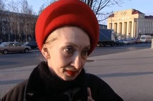 Кого то она мне напоминает