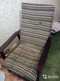 Я аж детство вспомнил (Спасибо тебе добр человек) Помню еще Зубр (Прям отчетливо помню,такой же как эта овечка),лев ,жираф и тд и тп и куча других игрушек было .Помню ставил на кресло и растреливал а пульки бились об зановеску и падоли на ковер.

Зы

кресло один в один только тон другой а ручки такие же темные.(Вечно конфеты или фрукт какой лижали около спинку на подлокотниках)